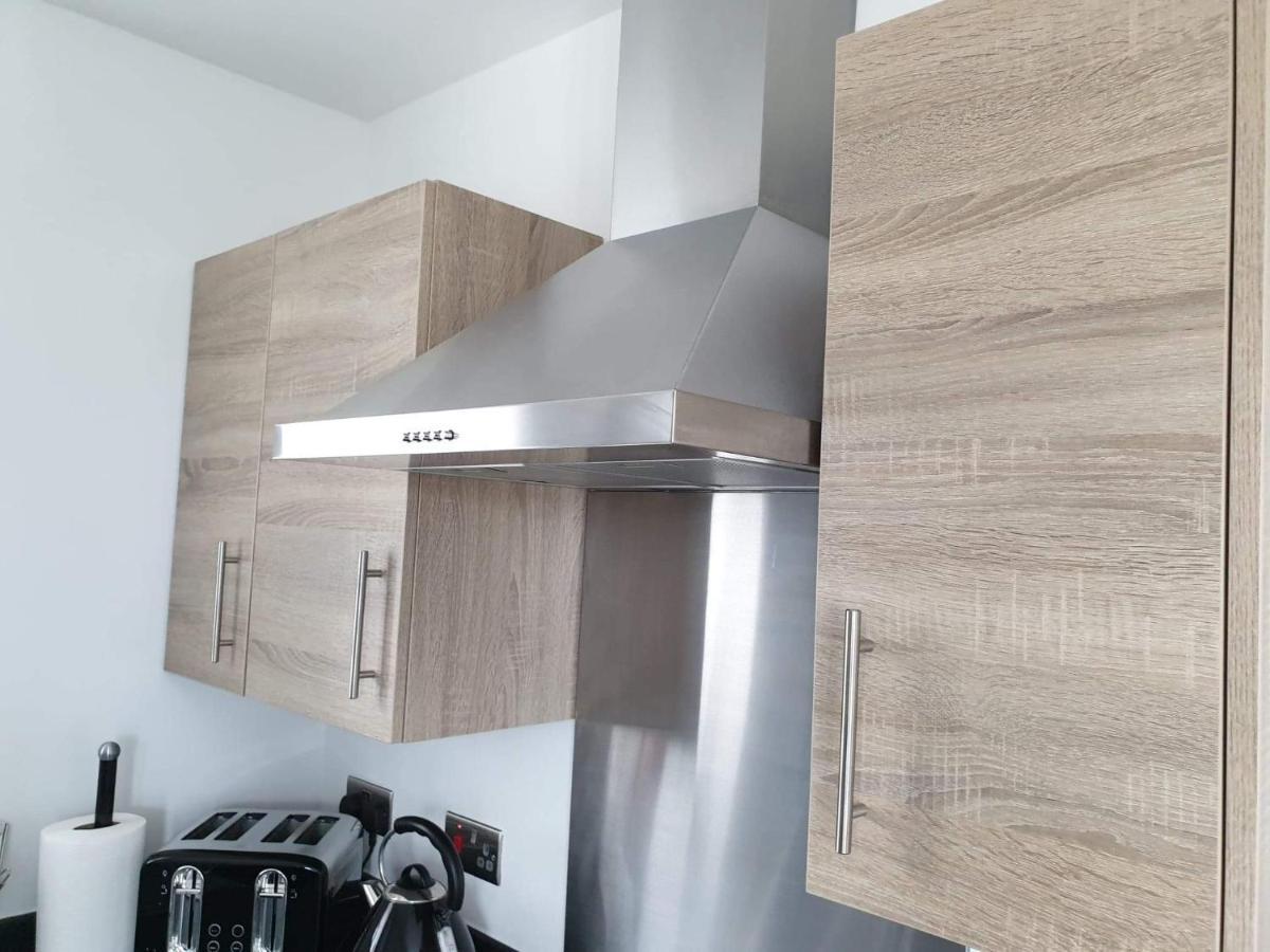 Modern Apartment With Stunning Sea View Weston-super-Mare Bagian luar foto