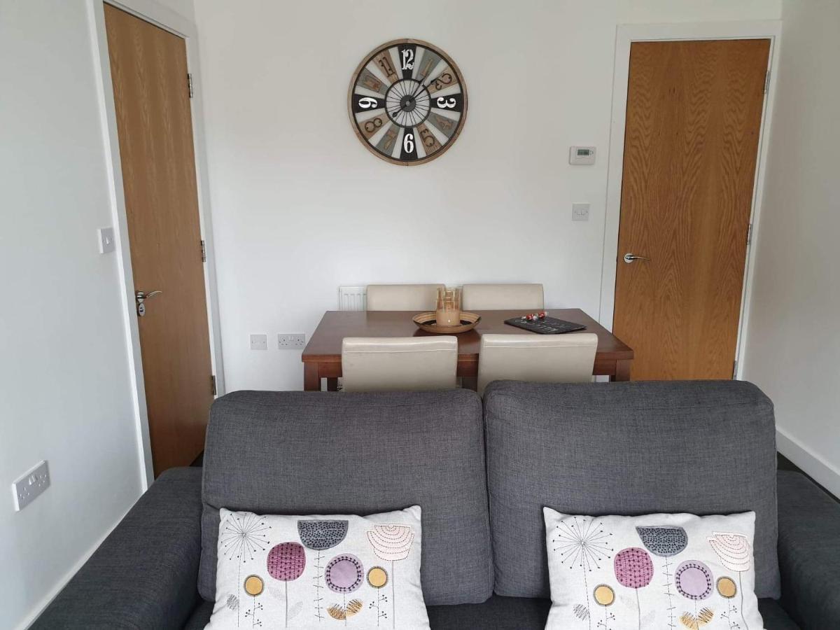 Modern Apartment With Stunning Sea View Weston-super-Mare Bagian luar foto