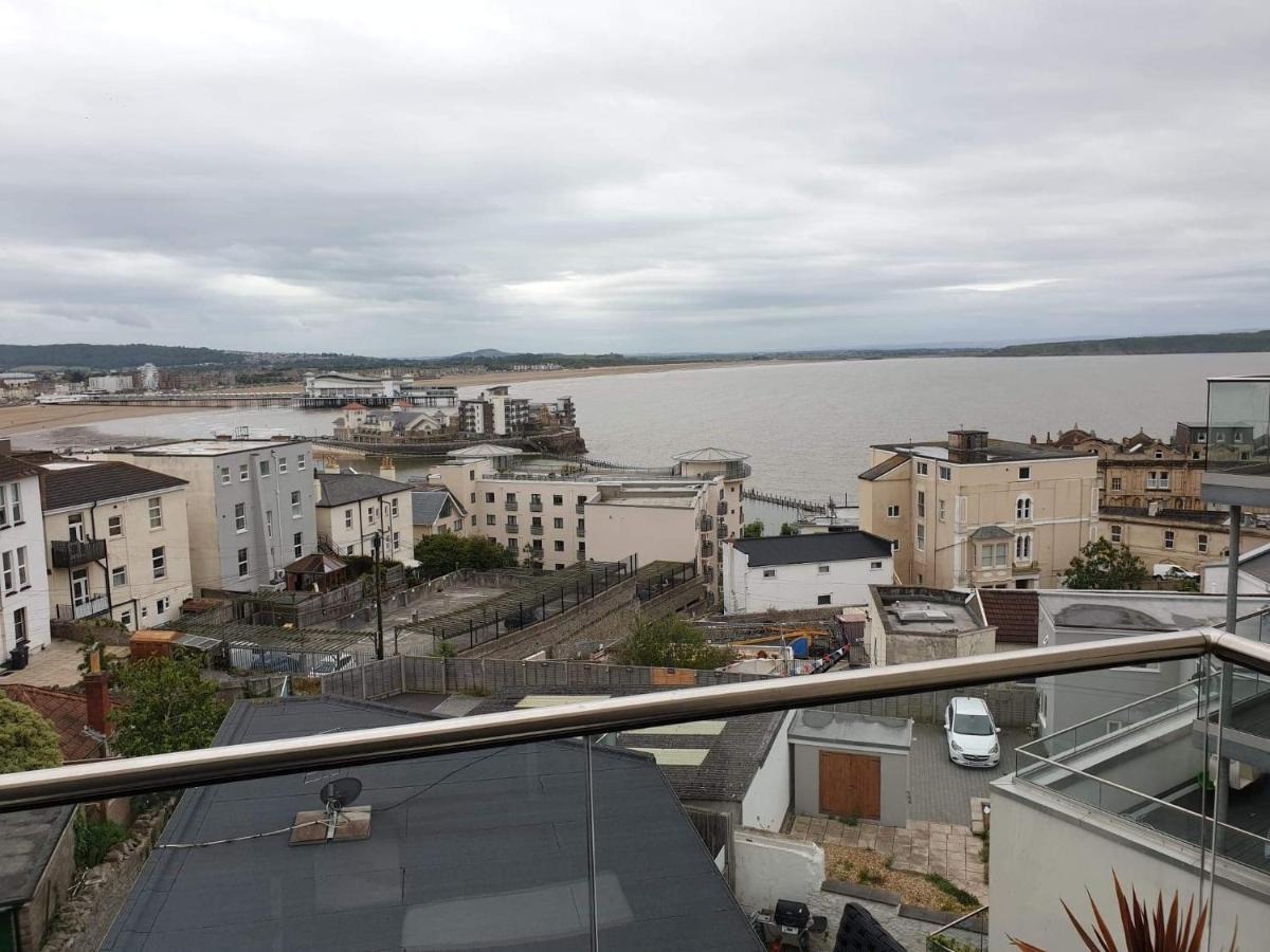 Modern Apartment With Stunning Sea View Weston-super-Mare Bagian luar foto