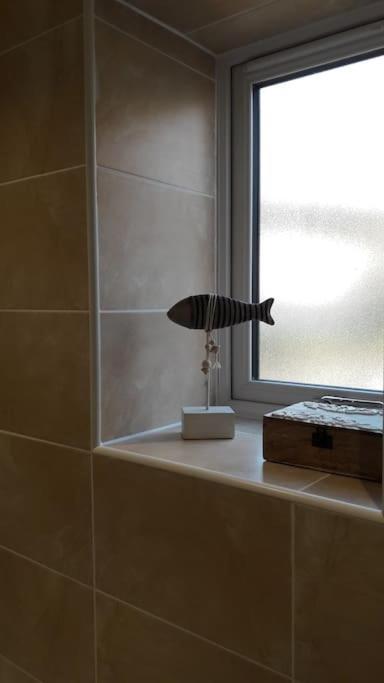 Modern Apartment With Stunning Sea View Weston-super-Mare Bagian luar foto